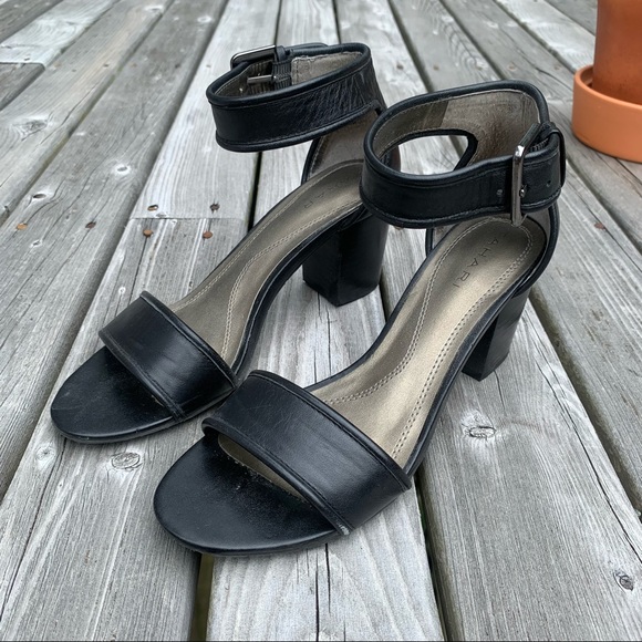 Tahari Black Open Toe Slingback with Chunky Heel - Picture 3 of 7